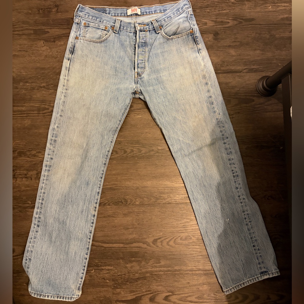 Vintage Levi’s original 501 straight leg button fly 33x32 jeans best wash